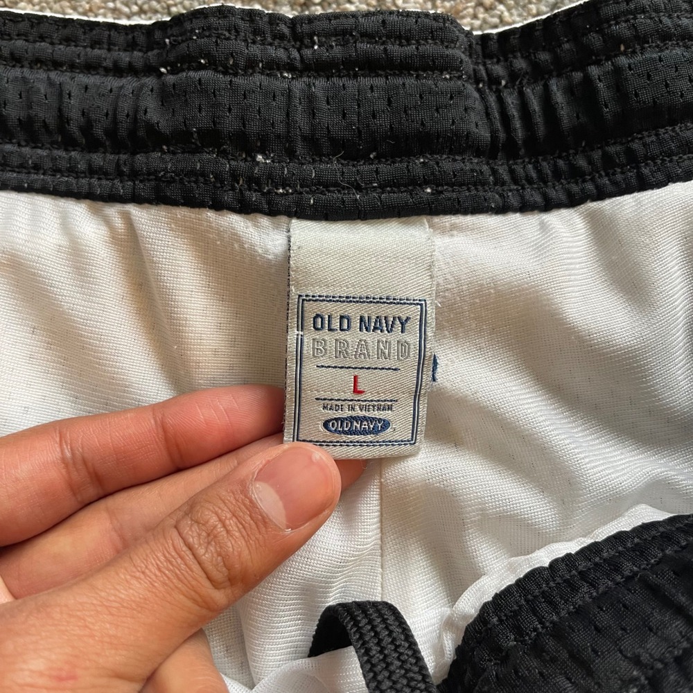 Y2K BAGGY Mens Old Navy Basketball Mesh Shorts L White Black Red 094N Graphic - Picture 3 of 8